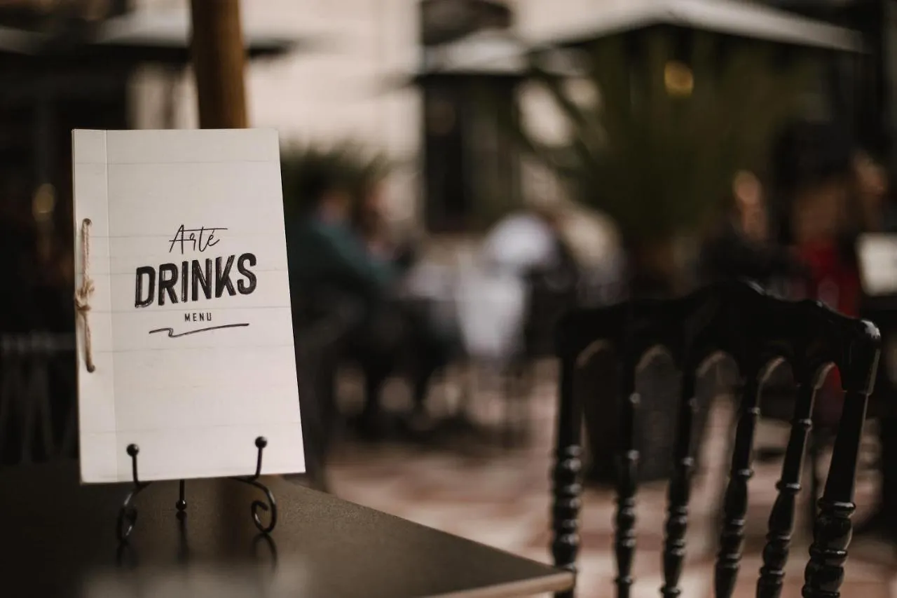 Arte Boutique Hotel Tirana 5*,