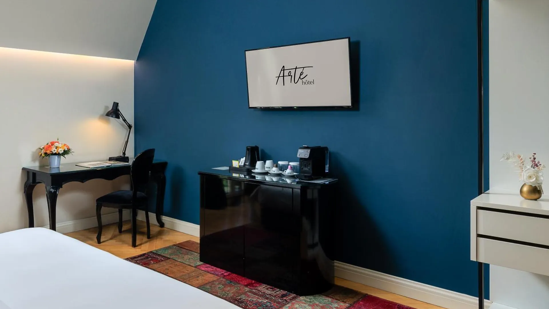 Arte Boutique Hotel Tirana 5*,