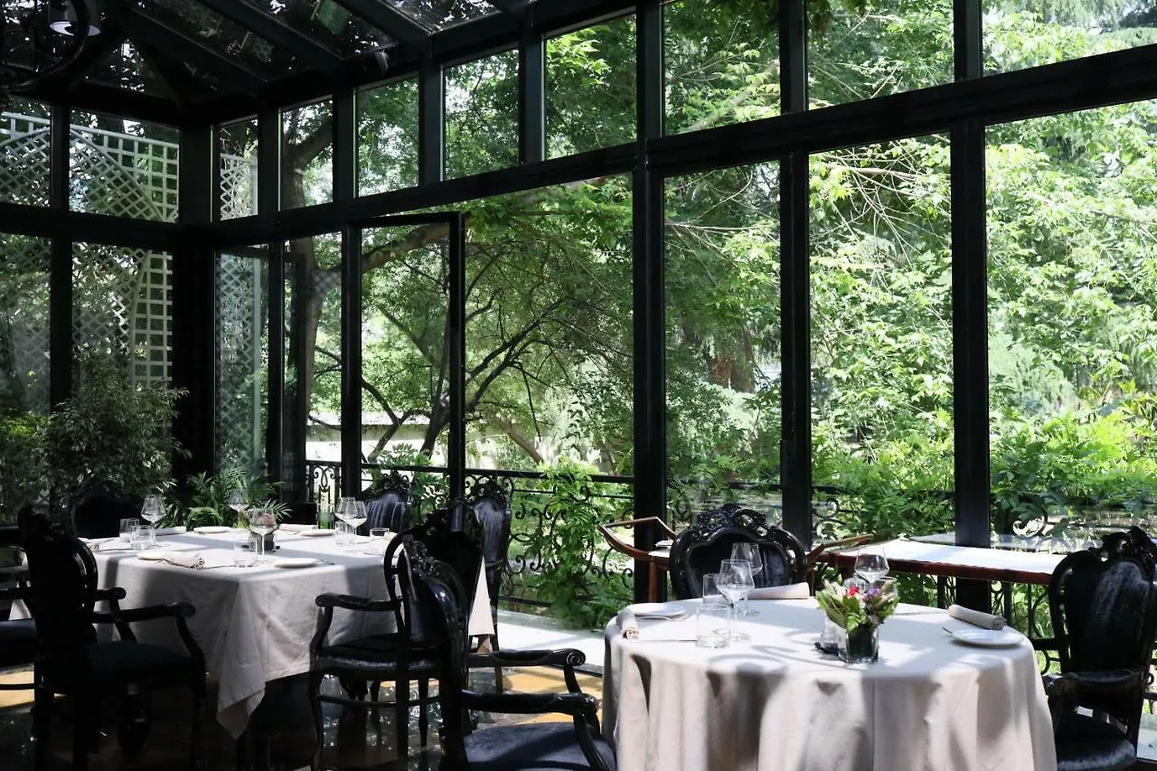 Arté Boutique Hotel Tirana 5*,